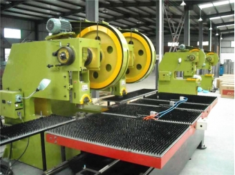 全自動(dòng)數(shù)控沖床設(shè)備